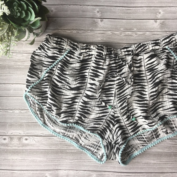 Roxy shorts - Picture 1 of 4